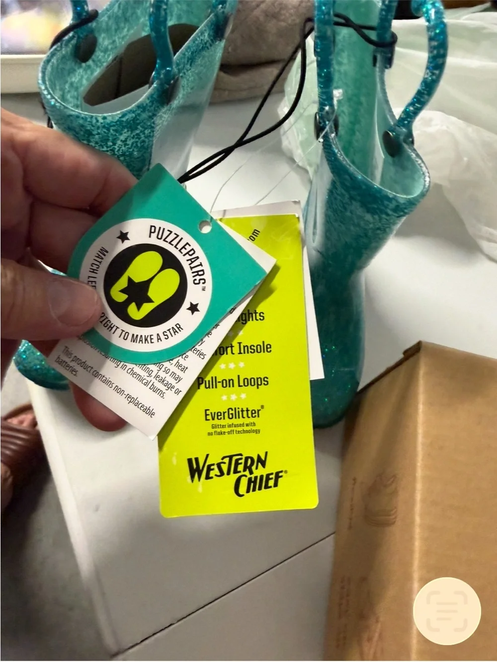 Western chief size 5 kids green rain boots that light up new with tags